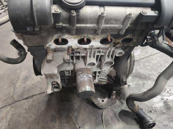 MOTEUR SKODA/ SEAT 1.4 ESSENCE - Vue 2